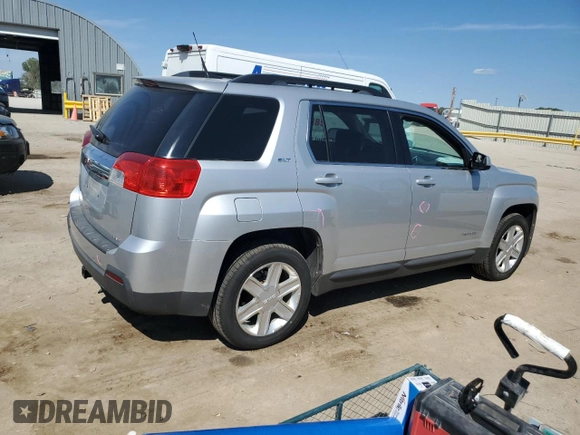 2010 GMC Terrain SLT-1 z VIN 2CTFLGEW4A6248305, wystawiony jako Copart lot #72005474 z przebiegiem 157 247 mil mil oraz Szkoda całkowita • Salvage title. Historia ofert i sprzedaży dostępna na DreamBid. Obrazek 3.