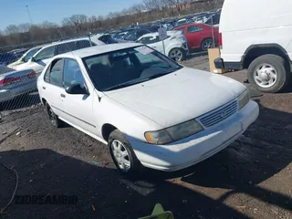 1997 Nissan Sentra XE z VIN 3N1AB41D2VL009030, wystawiony jako IAAI lot #41732648 z przebiegiem 266 188 mil mil oraz . Historia ofert i sprzedaży dostępna na DreamBid. Obrazek 1.