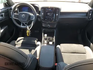 2022 Volvo C40 Recharge Pure Electric Ultimate with VIN YV4ED3GB9N2005757, listed as a Copart auction lot 58336704 with 6,927 mi miles and Salvage Title. Bid and sale history available at carsss.com. Image 8.
