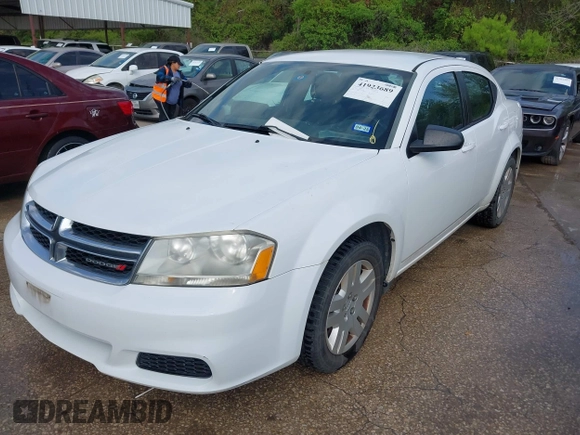 2014 Dodge Avenger SE z VIN 1C3CDZAB2EN174348, wystawiony jako IAAI lot #41923689 z przebiegiem 136 576 mil mil oraz . Historia ofert i sprzedaży dostępna na DreamBid. Obrazek 2.