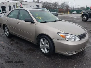 2004 Toyota Camry LE with VIN 4T1BF32K94U588725, listed as a IAAI auction lot 41960395 with Not Provided miles and . Bid and sale history available at carsss.com. Image 1.