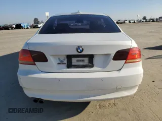 2007 BMW 3 Series 328i with VIN WBAWV13597P117499, listed as a Copart auction lot 42053095 with 230,508 mi miles and Salvage title. Bid and sale history available at DreamBid. Image 6.