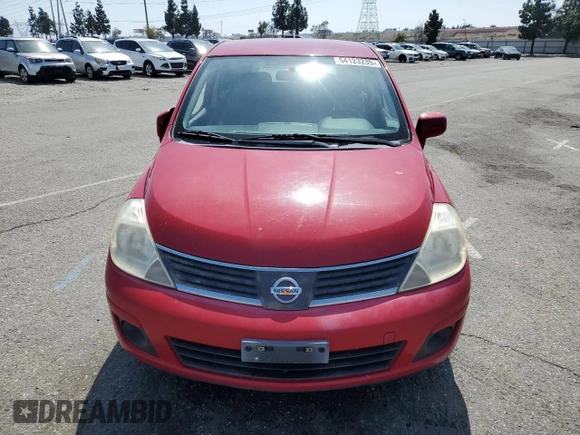 2007 Nissan Versa SL z VIN 3N1BC13E17L423098, wystawiony jako Copart lot #54123235 z przebiegiem 101 217 mil mil oraz Szkoda całkowita • Salvage title. Historia ofert i sprzedaży dostępna na DreamBid. Obrazek 5.