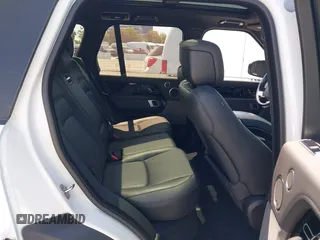 2021 Land Rover Range Rover Westminster z VIN SALGS2RUXMA446580, wystawiony jako IAAI lot #42093231 z przebiegiem 45 416 mil mil oraz . Historia ofert i sprzedaży dostępna na DreamBid. Obrazek 8.