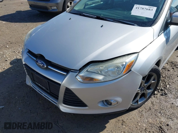 2013 Ford Focus SE with VIN 1FADP3F27DL308798, listed as a IAAI auction lot 41787683 with 158,581 mi miles. Bid and sale history available at carsss.com. Image 6.