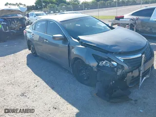 2015 Nissan Altima 2.5 SV with VIN 1N4AL3AP7FC417945, listed as a IAAI auction lot 41793107 with 163,211 mi miles. Bid and sale history available at carsss.com. Image 1.