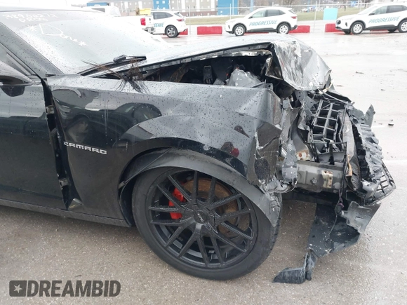 2013 Chevrolet Camaro LT with VIN 2G1FB1E35D9228044, listed as a IAAI auction lot 38902272 with 113,692 mi miles and . Bid and sale history available at DreamBid. Image 13.