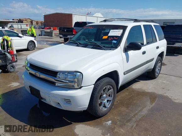 2004 Chevrolet TrailBlazer LT with VIN 1GNDS13S342361478, listed as a IAAI auction lot 42094261 with 298,130 mi miles and . Bid and sale history available at DreamBid. Image 18.