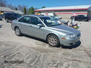 2004 Volvo S80 z VIN YV1TH59HX41360415, wystawiony jako IAAI lot #42133565 z przebiegiem 82 460 mil mil oraz . Historia ofert i sprzedaży dostępna na DreamBid. Obrazek 1.