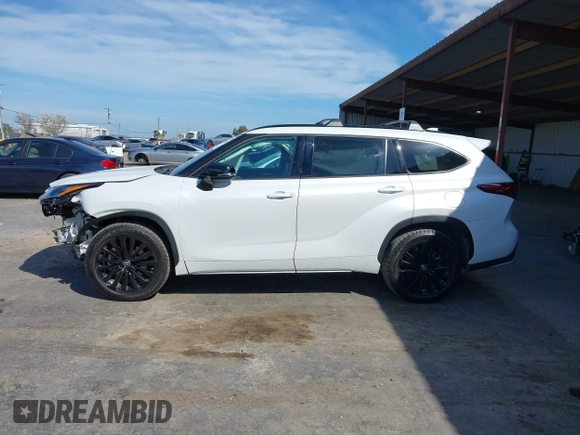 2023 Toyota Highlander L with VIN 5TDKDRBH0PS004206, listed as a IAAI auction lot 41902720 with 53,154 mi miles and . Bid and sale history available at DreamBid. Image 15.