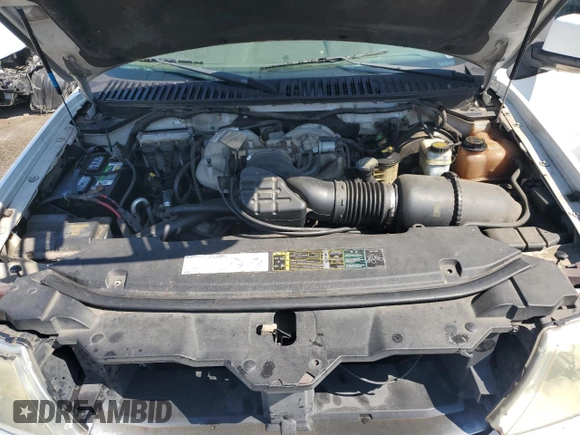 2004 Lincoln Navigator Luxury with VIN 5LMFU27R14LJ16965, listed as a Copart auction lot 67833524 with 256,578 mi miles and Salvage Title. Bid and sale history available at carsss.com. Image 12.