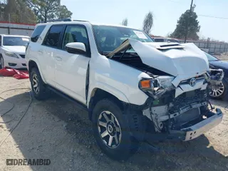 2021 Toyota 4Runner TRD Off Road with VIN JTEPU5JR4M5838551, listed as a IAAI auction lot 41759082 with 47,084 mi miles. Bid and sale history available at carsss.com. Image 1.