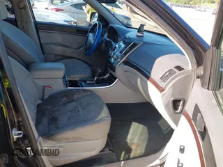 2012 Hyundai Veracruz Limited with VIN KM8NU4CC0CU199390, listed as a IAAI auction lot 42516574 with 202,640 mi miles and . Bid and sale history available at DreamBid. Image 5.