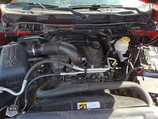 2017 Ram 1500 Rebel z VIN 1C6RR7YT0HS532358, wystawiony jako Copart lot #52998175 z przebiegiem 87 064 mil mil oraz Czysty tytuł • Clean title. Historia ofert i sprzedaży dostępna na DreamBid. Obrazek 14.