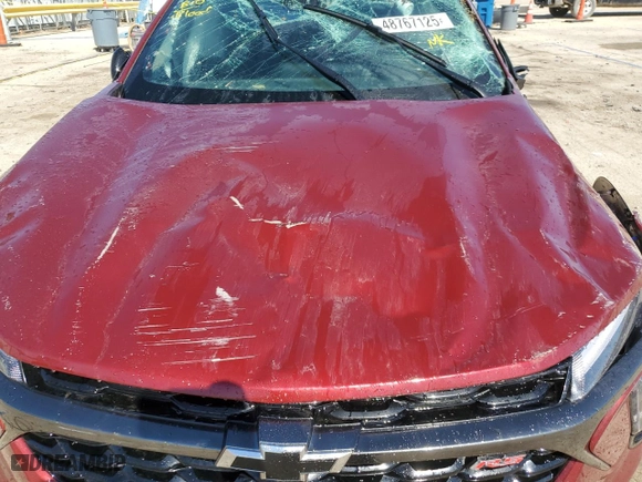 2025 Chevrolet Trax 2RS with VIN KL77LJEP8SC037023, listed as a Copart auction lot 48767125 with 0 mi miles and Salvage Title. Bid and sale history available at carsss.com. Image 12.