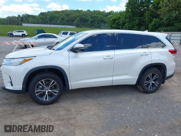 2017 Toyota Highlander LE with VIN 5TDBZRFH6HS456819, listed as a IAAI auction lot 42346004 with 113,152 mi miles and . Bid and sale history available at DreamBid. Image 14.