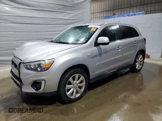 2015 Mitsubishi Outlander SE z VIN 4A4AR4AU8FE047784, wystawiony jako Copart lot #57488625 z przebiegiem 124 139 mil mil oraz Szkoda całkowita • Salvage title. Historia ofert i sprzedaży dostępna na DreamBid. Obrazek 1.