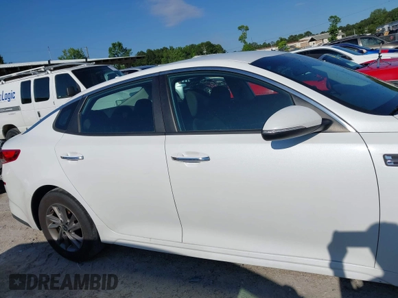 2020 Kia Optima SE with VIN 5XXGT4L31LG380634, listed as a IAAI auction lot 42331022 with 103,718 mi miles and . Bid and sale history available at DreamBid. Image 13.