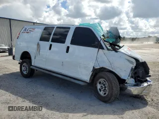 2020 GMC Savana Cargo Van with VIN 1GTW7AFG7L1223425, listed as a Copart auction lot 69967224 with 0 mi miles and Non Repairable. Bid and sale history available at carsss.com. Image 4.