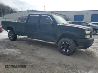 2005 Chevrolet Silverado 3500 SRW LT with VIN 1GCHK33265F951268, listed as a Copart auction lot 45678325 with 349,803 mi miles and Salvage Title. Bid and sale history available at carsss.com. Image 4.