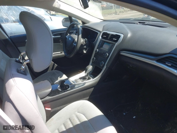 2014 Ford Fusion S with VIN 3FA6P0G75ER260528, listed as a IAAI auction lot 41847747 with 159,354 mi miles. Bid and sale history available at carsss.com. Image 5.