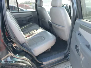 2005 Ford Explorer XLT с VIN 1FMZU73K35UB35552, выставлен на аукционе IAAI как лот 42513346 с пробегом Не указан миль и . История ставок и продаж доступна на DreamBid. Изображение 8.