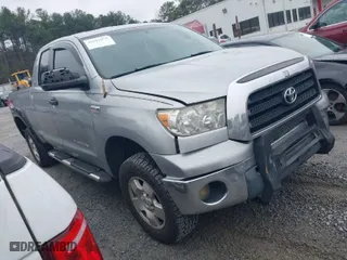 2007 Toyota Tundra SR5 with VIN 5TBRV54177S450608, listed as a IAAI auction lot 41615975 with 242,261 mi miles. Bid and sale history available at carsss.com. Image 1.