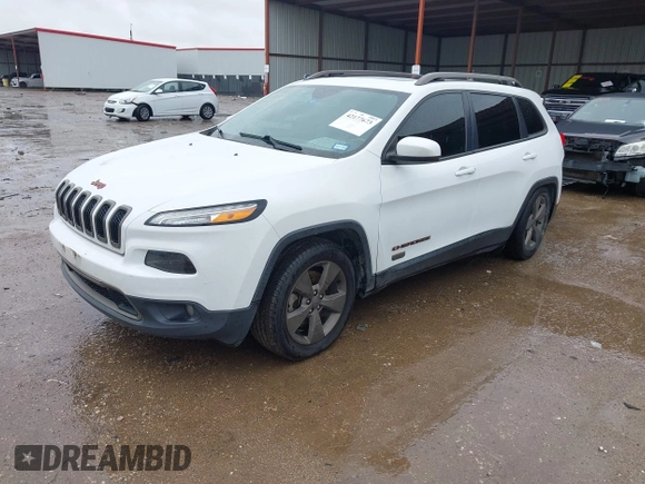 2017 Jeep Cherokee Latitude z VIN 1C4PJLCBXHW578514, wystawiony jako IAAI lot #42177673 z przebiegiem 125 030 mil mil oraz . Historia ofert i sprzedaży dostępna na DreamBid. Obrazek 17.