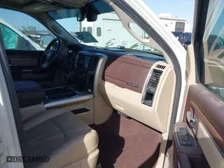 2018 Ram 2500 Laramie with VIN 3C6UR5NL0JG370294, listed as a IAAI auction lot 41637107 with 153,041 mi miles. Bid and sale history available at carsss.com. Image 5.
