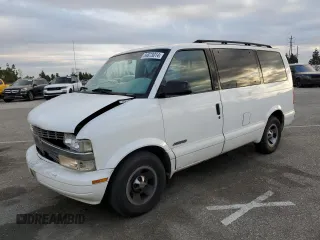 2000 Chevrolet Astro with VIN 1GNDM19W3YB147892, listed as a Copart auction lot 84873014 with 163,616 mi miles and Salvage Title. Bid and sale history available at carsss.com. Image 1.