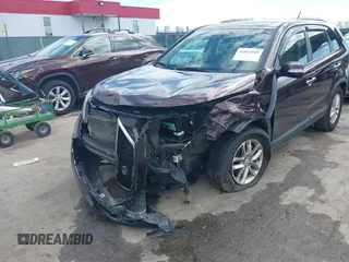 2015 Kia Sorento LX z VIN 5XYKT3A68FG594912, wystawiony jako IAAI lot #41911045 z przebiegiem 162 512 mil mil oraz . Historia ofert i sprzedaży dostępna na DreamBid. Obrazek 6.