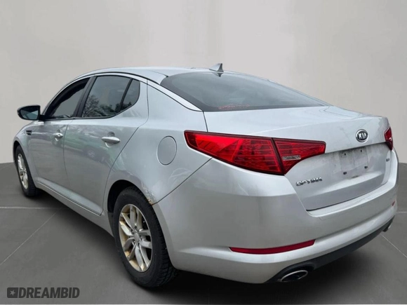 2011 Kia Optima LX with VIN KNAGM4A76B5135203, listed as a Copart auction lot 52312725 with 158,816 mi miles and Clean Title. Bid and sale history available at carsss.com. Image 3.