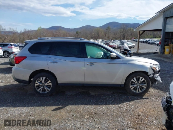2019 Nissan Pathfinder S z VIN 5N1DR2MN0KC604587, wystawiony jako IAAI lot #41902222 z przebiegiem 91 185 mil mil oraz . Historia ofert i sprzedaży dostępna na DreamBid. Obrazek 12.