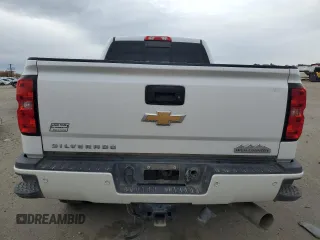 2019 Chevrolet Silverado 3500HD High Country with VIN 1GC4KYEY2KF272574, listed as a Copart auction lot 75014884 with 116,945 mi miles and Salvage Title. Bid and sale history available at carsss.com. Image 6.