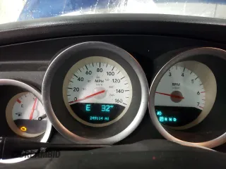 2006 Dodge Magnum R/T z VIN 2D4GV57216H293287, wystawiony jako Copart lot #83601344 z przebiegiem 249 114 mil mil oraz Szkody całkowita. Historia ofert i sprzedaży dostępna na DreamBid. Obrazek 9.