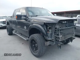 2013 Ford F-250 XL z VIN 1FT7W2BT2DEB72832, wystawiony jako IAAI lot #41748267 z przebiegiem 174 515 mil mil oraz . Historia ofert i sprzedaży dostępna na DreamBid. Obrazek 1.