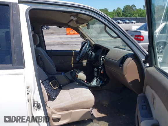 1999 Toyota 4Runner SR5 with VIN JT3GN86RXX0093547, listed as a IAAI auction lot 42134993 with 193,949 mi miles. Bid and sale history available at carsss.com. Image 5.