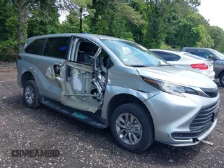 2022 Toyota Sienna LE z VIN 5TDKRKEC9NS118226, wystawiony jako IAAI lot #42535412 z przebiegiem 74 084 mil mil oraz . Historia ofert i sprzedaży dostępna na DreamBid. Obrazek 6.