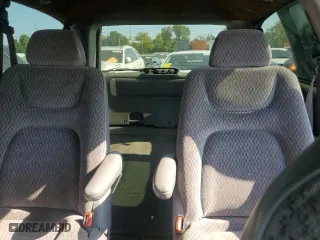 2000 Dodge Caravan SE with VIN 1B4GP44G7YB772212, listed as a Copart auction lot 75664674 with 373,081 mi miles and Clean Title. Bid and sale history available at carsss.com. Image 10.