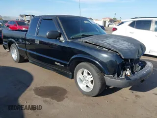 2001 Chevrolet S-10 LS with VIN 1GCCS19WX18224805, listed as a IAAI auction lot 42003702 with 168,820 mi miles and . Bid and sale history available at DreamBid. Image 1.