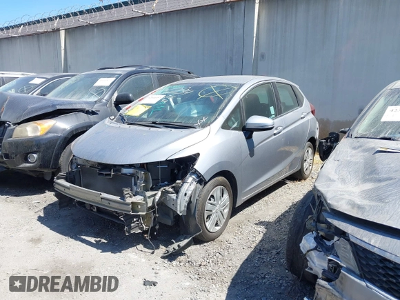 2019 Honda Fit LX z VIN 3HGGK5H42KM733455, wystawiony jako IAAI lot #42644157 z przebiegiem 51 036 mil mil oraz . Historia ofert i sprzedaży dostępna na DreamBid. Obrazek 18.