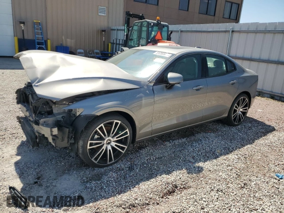 2020 Volvo S60 Momentum with VIN 7JR102FK6LG064744, listed as a Copart auction lot 51280685 with 39,416 mi miles and Clean Title. Bid and sale history available at carsss.com. Image 1.