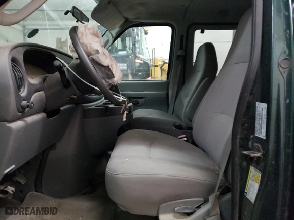 2007 Ford Econoline Wagon XL with VIN 1FMNE11W17DA78513, listed as a Copart auction lot 81362493 with 0 mi miles and Non Repairable. Bid and sale history available at carsss.com. Image 7.