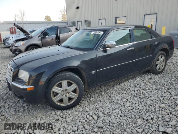 2006 Chrysler 300 C z VIN 2C3LK63H36H345091, wystawiony jako Copart lot #72001754 z przebiegiem 192 896 mil mil oraz Czysty tytuł • Clean title. Historia ofert i sprzedaży dostępna na DreamBid. Obrazek 1.