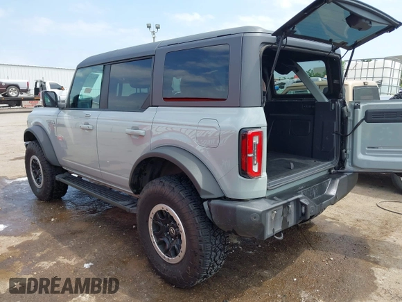 2022 Ford Bronco with VIN 1FMEE5DPXNLA96815, listed as a IAAI auction lot 42333347 with 45,755 mi miles and . Bid and sale history available at DreamBid. Image 3.