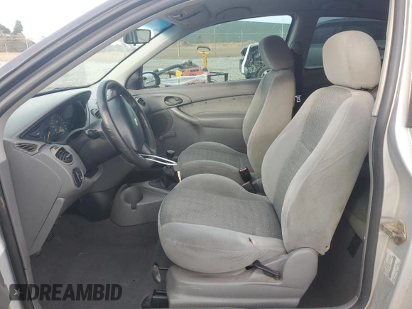 2000 Ford Focus ZX3 with VIN 3FAFP3132YR186996, listed as a Copart auction lot 41796565 with 185,283 mi miles and Salvage Title. Bid and sale history available at carsss.com. Image 7.