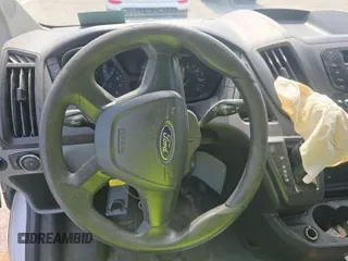 2017 Ford Transit z VIN 1FTYE1YM7HKA68149, wystawiony jako IAAI lot #42787309 z przebiegiem 192 344 mil mil oraz . Historia ofert i sprzedaży dostępna na DreamBid. Obrazek 17.
