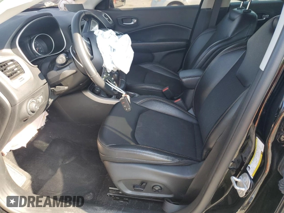 2019 Jeep Compass Latitude z VIN 3C4NJDBB2KT678537, wystawiony jako Copart lot #59527385 z przebiegiem 51 418 mil mil oraz Szkoda całkowita • Salvage title. Historia ofert i sprzedaży dostępna na DreamBid. Obrazek 7.