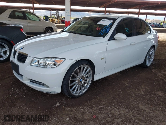 2008 BMW 3 Series 328i with VIN WBAVC535X8FZ82806, listed as a IAAI auction lot 41897725 with 146,852 mi miles. Bid and sale history available at carsss.com. Image 2.