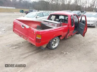 1993 Toyota Pickup DLX z VIN JT4RN93P3P5078629, wystawiony jako IAAI lot #41497529 z przebiegiem 303 435 mil mil oraz . Historia ofert i sprzedaży dostępna na DreamBid. Obrazek 4.